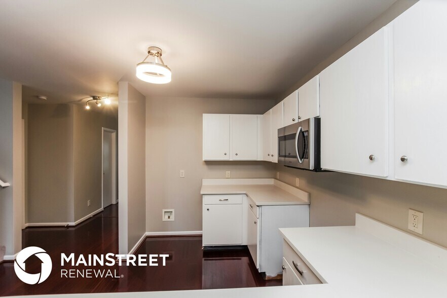 Building Photo - 6208 Salamander Run Ln