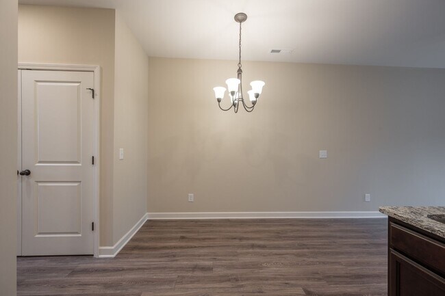 Building Photo - 4409 Chusto Dr