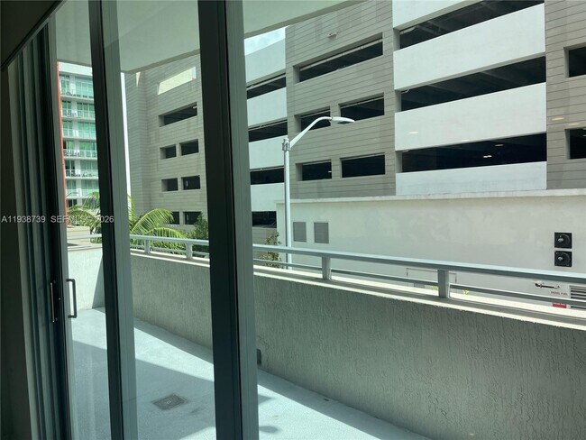 Building Photo - 7661 NW 107th Ave