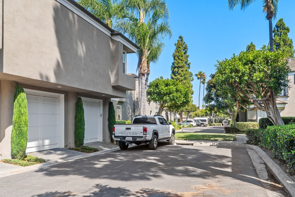 Building Photo - 66 Baycrest Ct