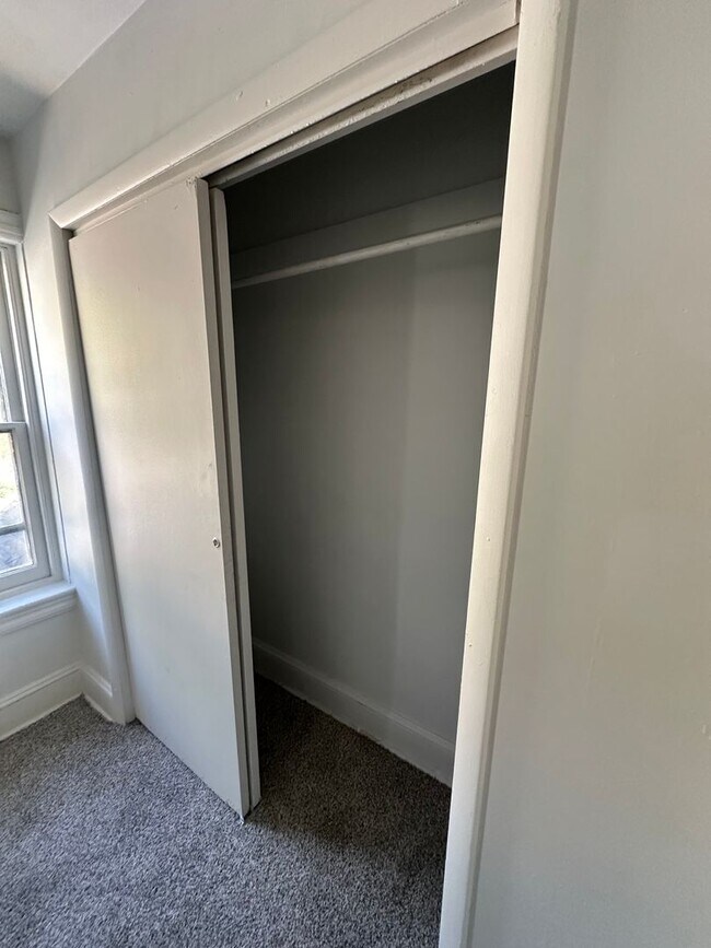 Building Photo - Beautiful 4 bedroom House for rent