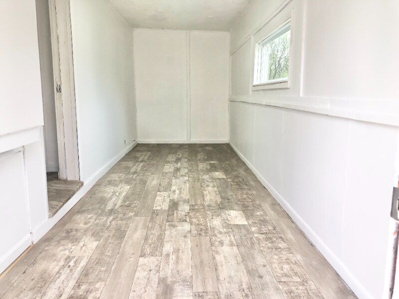 Building Photo - G2201 Utley Rd