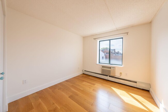 Building Photo - 123 Mamaroneck Ave