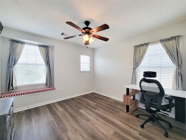 Building Photo - 7726 Sagemark Ridge Dr