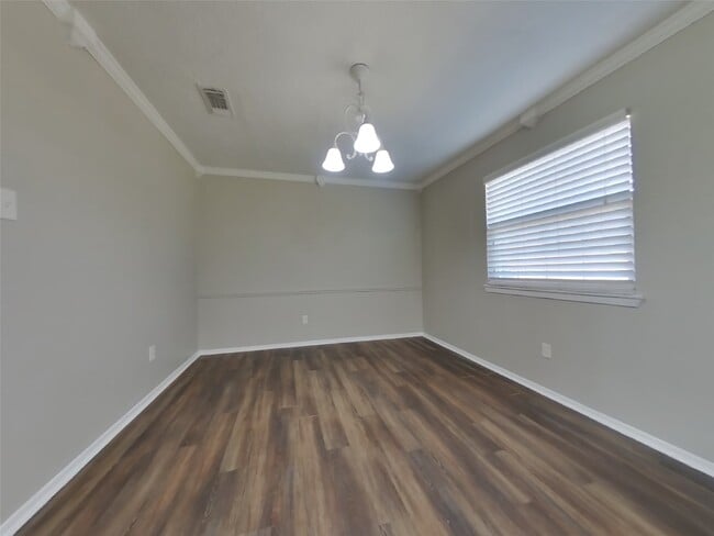 Building Photo - 6128 Silver Leaf Dr