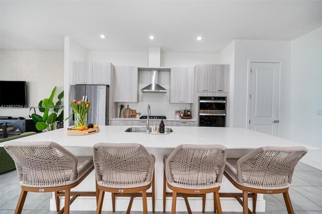 Building Photo - 4408 NW 80th Ave