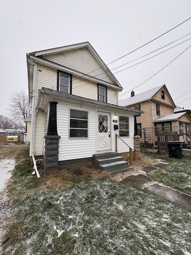 Building Photo - 1433 Kenmore Blvd