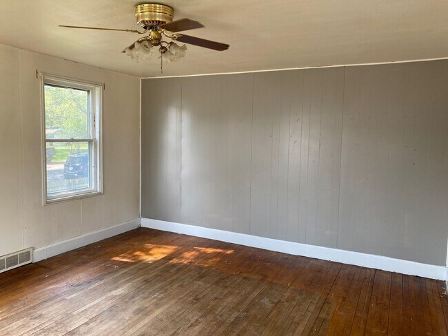 Building Photo - 3 Bed 1 Bath Single Family Home in Wausau ...