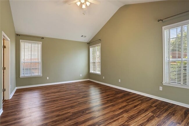 Building Photo - 1550 Argonne Ln