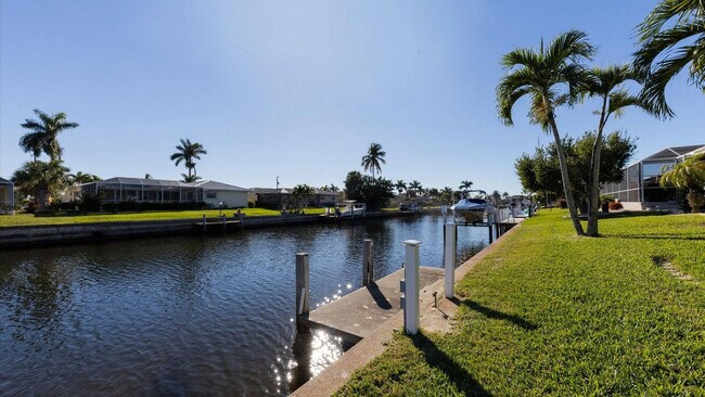 Building Photo - 830 Coronado Dr