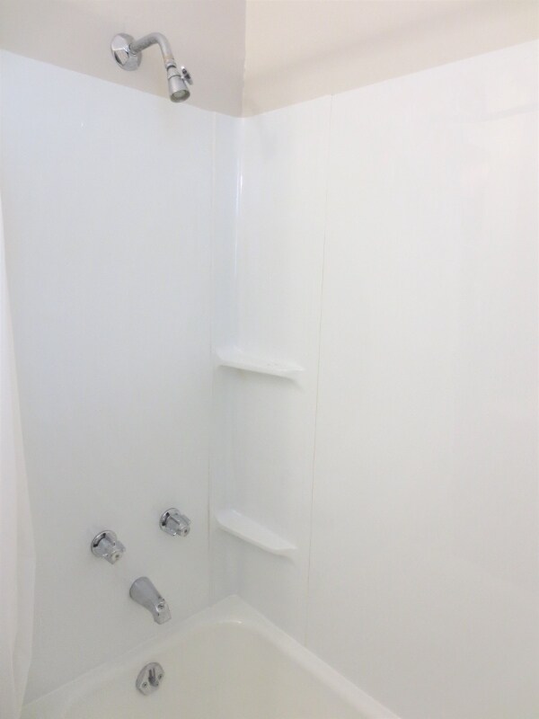 Building Photo - 5712 Phillips Ave