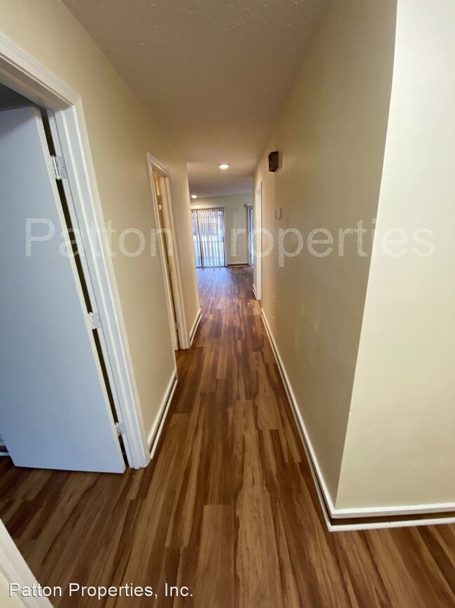 Building Photo - 4 br, 3 bath House - 162 Lions Gate Road