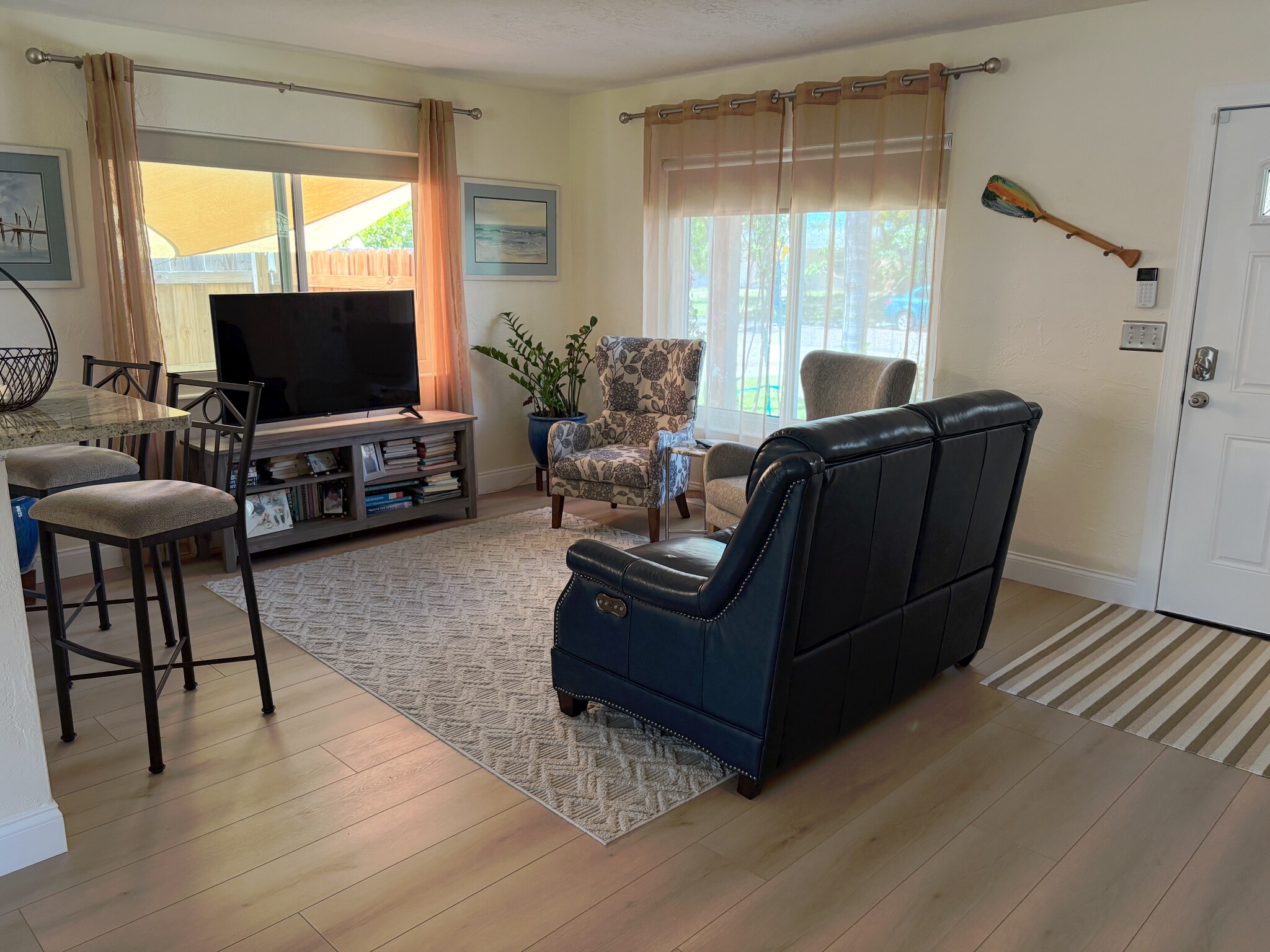 Building Photo - 262 43rd Ave NE