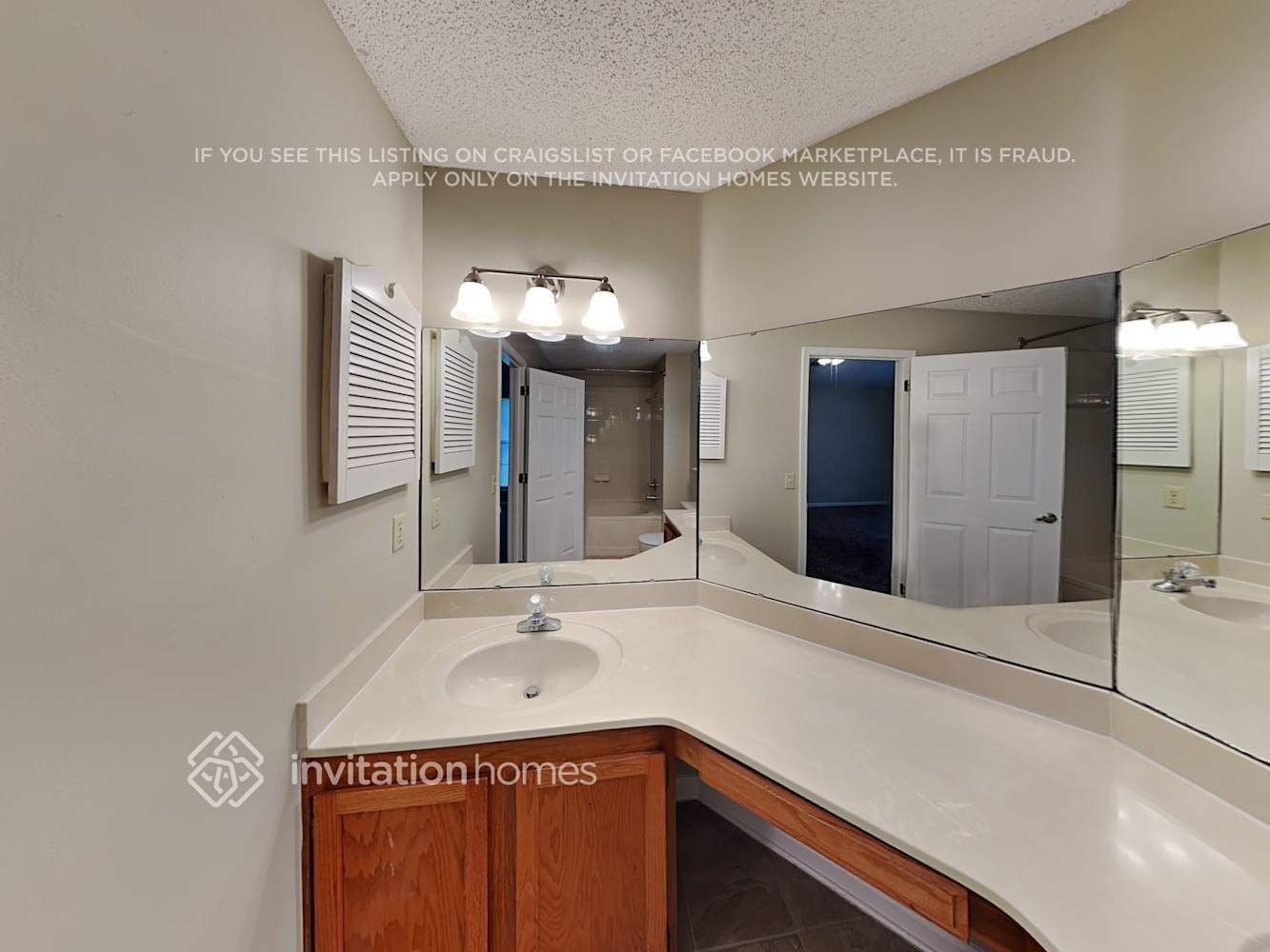 Building Photo - 9713 Peabody Dr N