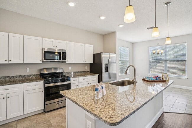 Floorplan - Eleven Oaks