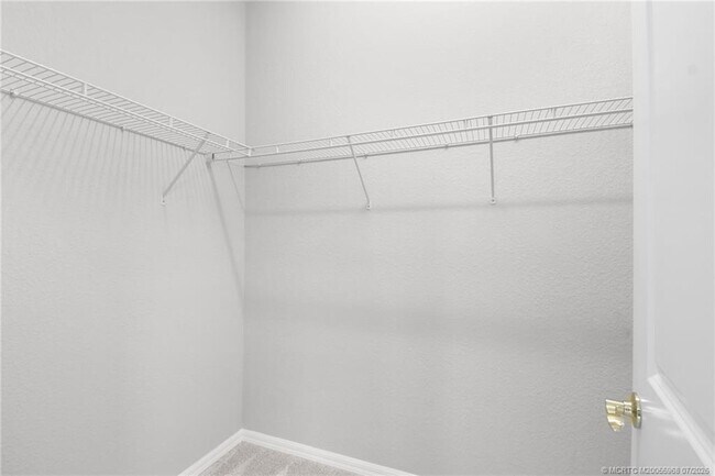 Building Photo - 10214 SW Captiva Dr