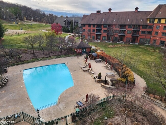 Building Photo - 200 NJ-94