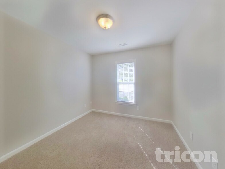 Building Photo - 3855 Range Crest Ct