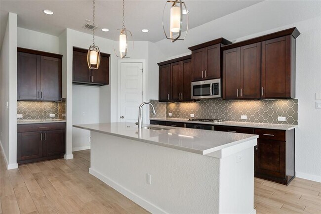 Building Photo - 212 Panzano Dr