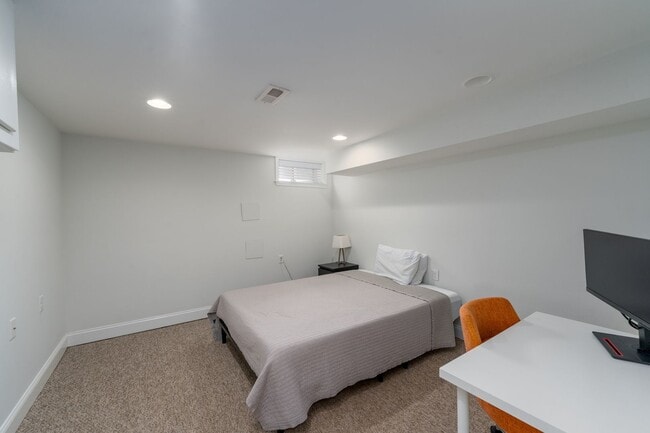Building Photo - 4-Bedroom, 3-Bathroom with Garage - Canton...