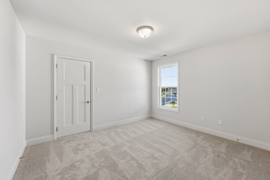 Building Photo - 2869 Blackford Pkwy