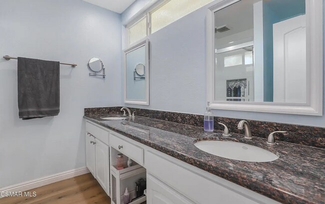 Building Photo - Single story 4 bed, 2 bath home in Newbury...