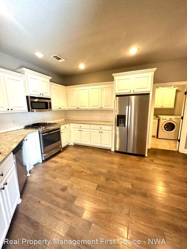 Building Photo - 3 br, 2 bath House - 5607 SW Gunstock Road