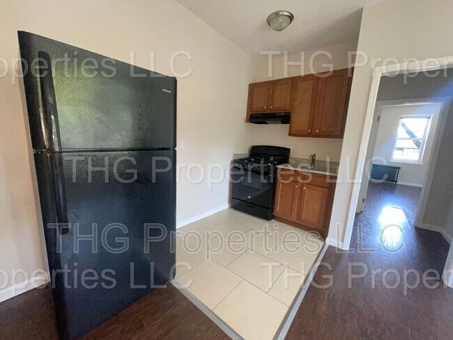 Primary Photo - 641 Lincoln Ave