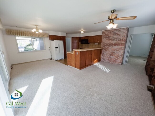 Building Photo - $4,495 - Beautiful 4 beds/2 Baths Home near Los Gatos Border