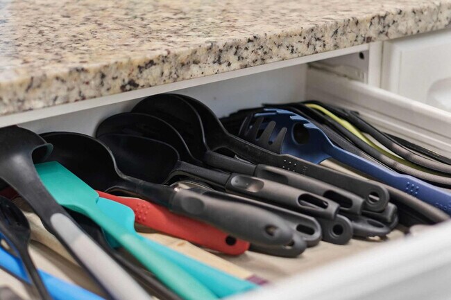 Building Photo - 113A S Yaupon Dr