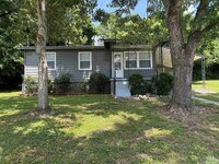 Building Photo - 11803 E Gateway Dr SE