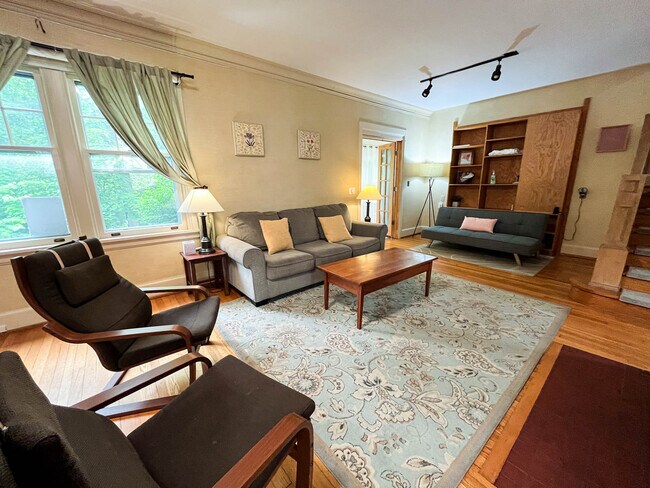 Building Photo - 110 Linden Ave