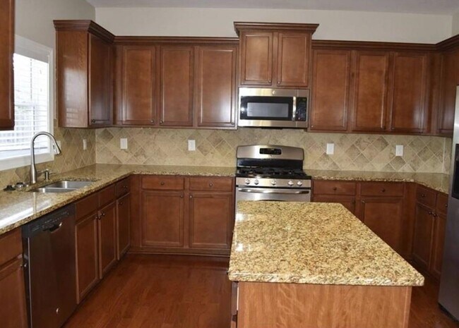 Building Photo - 3327 Edenridge Ct