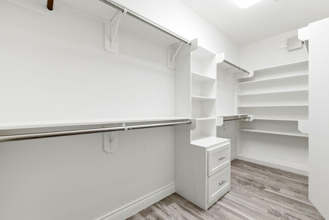 Building Photo - 6231 Presidio Canyon Dr