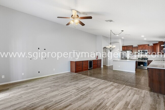 Building Photo - 12148 W Electra Ln
