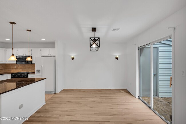 Building Photo - 9 Ambrose Ln