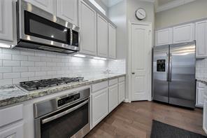Building Photo - 13406 Stoneleigh Terrace Dr