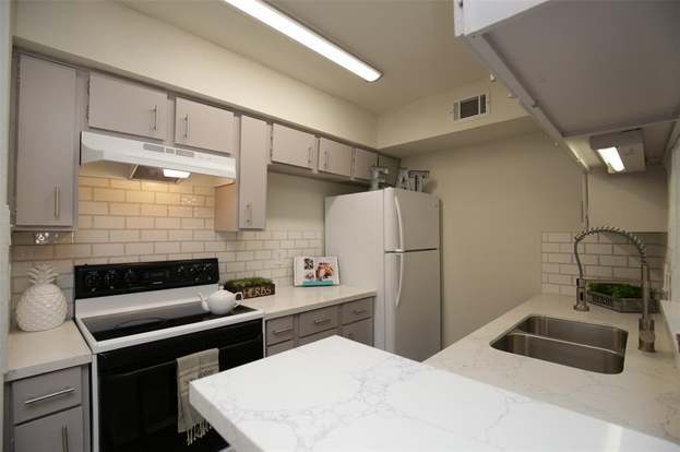 Building Photo - 2100 Wilcrest Dr