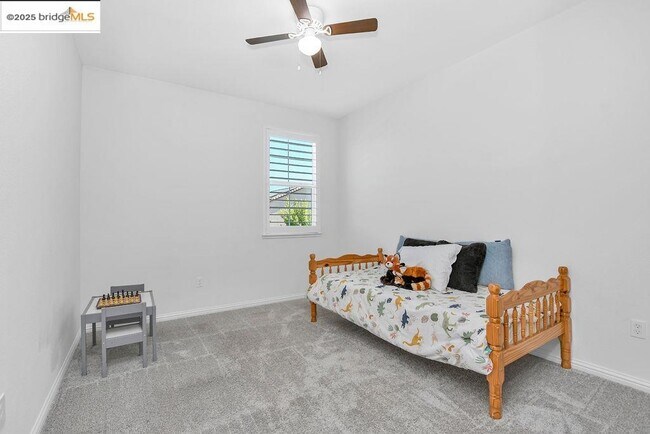 Building Photo - 278 Sespe Creek Ave.