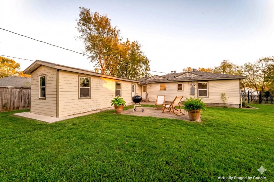 Building Photo - 1315 Whitley Dr