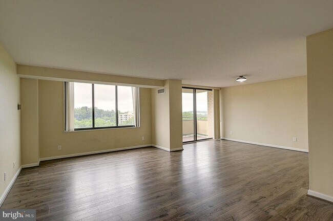 Building Photo - 5225 Pooks Hill Rd