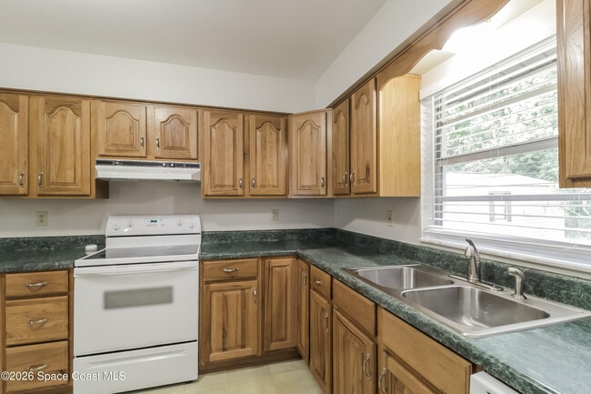 Building Photo - 2395 Florida Ave