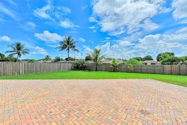 Building Photo - 3104 NW 109th Ave