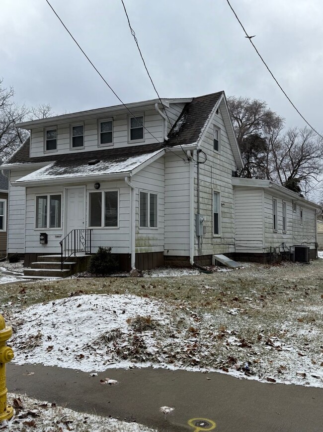 Building Photo - 223 S McKinley Ave