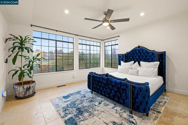 Building Photo - 30 Eagle Lake Pl