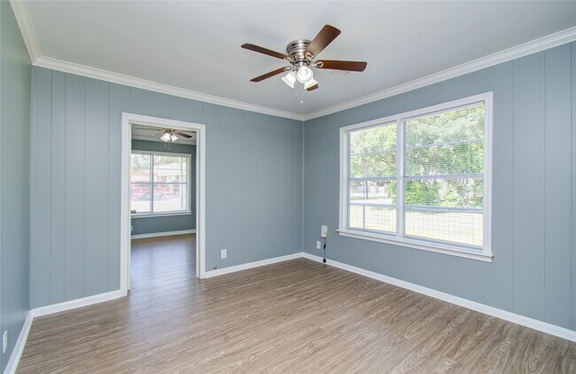 Building Photo - 1108 Kern St