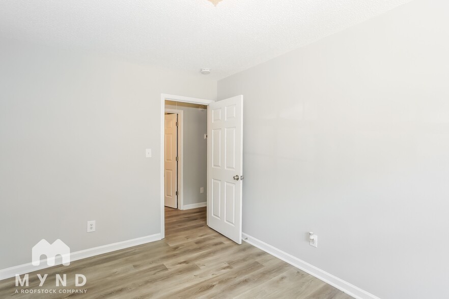 Building Photo - 2309 Blue Hampton Ln