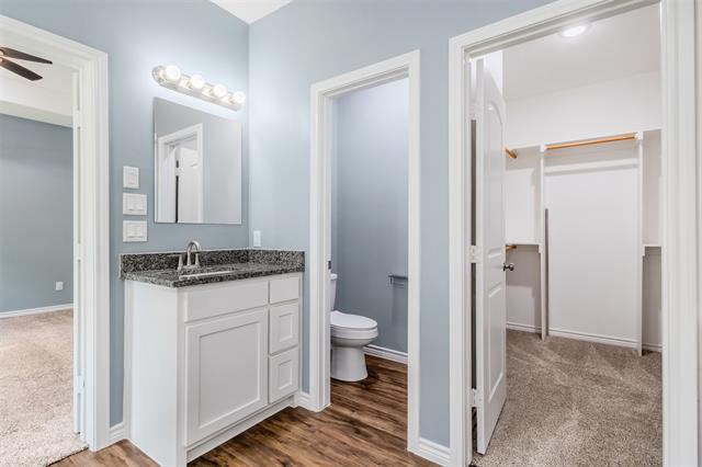 Building Photo - 652 River Garden Dr