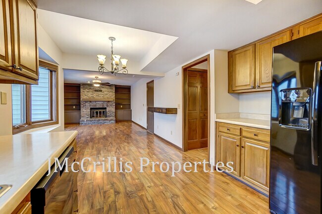 Building Photo - 9034 Dunmore Ln