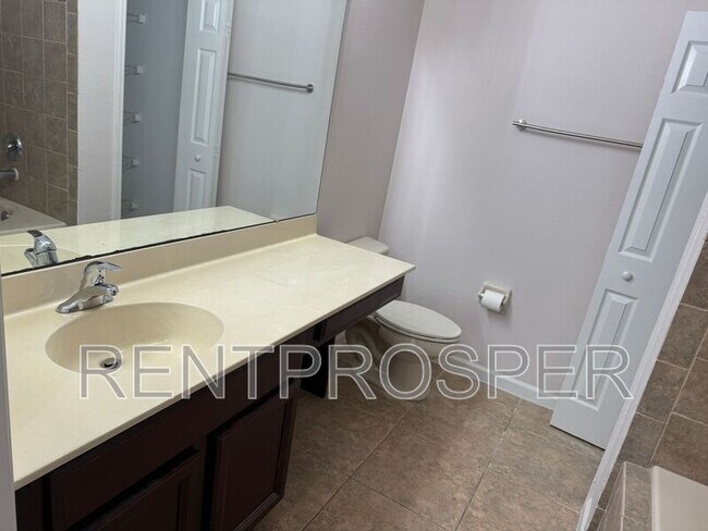 Building Photo - 16617 Cedar Crest Dr
